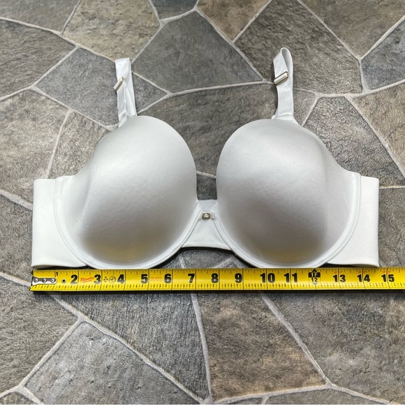 Vanity Fair Underwire Bra - Picture 7 of 8
